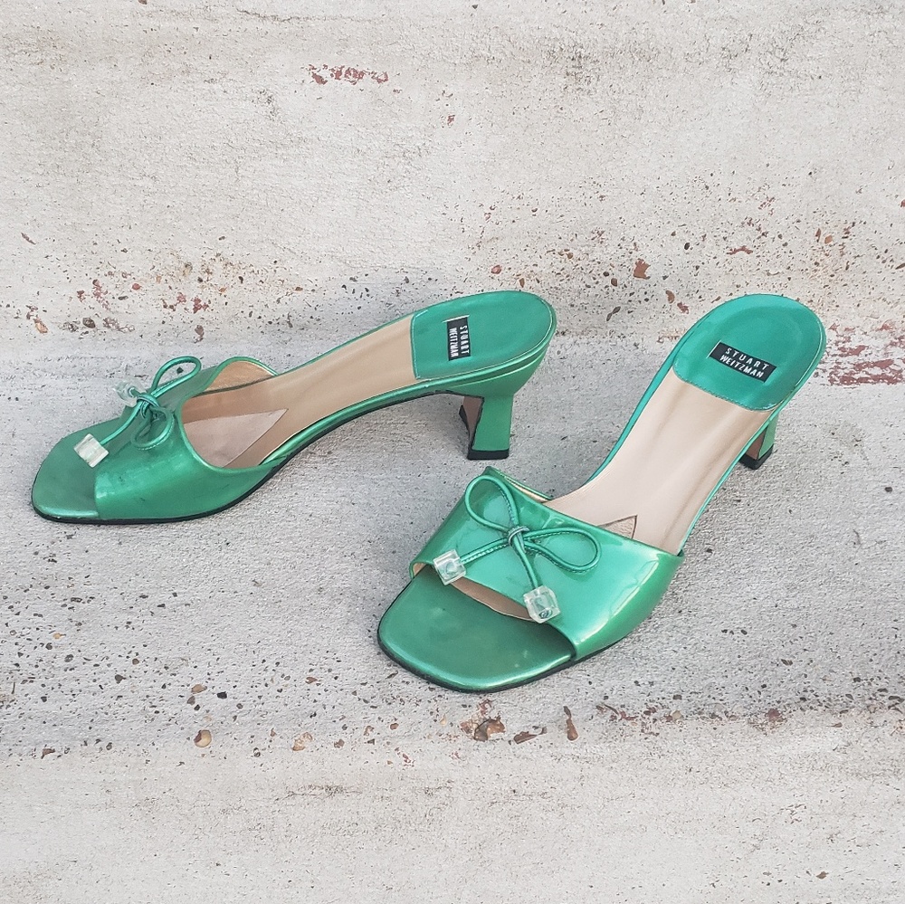 SOLD 🦋 Vintage Stuart Weitzman Vinyl Pumps